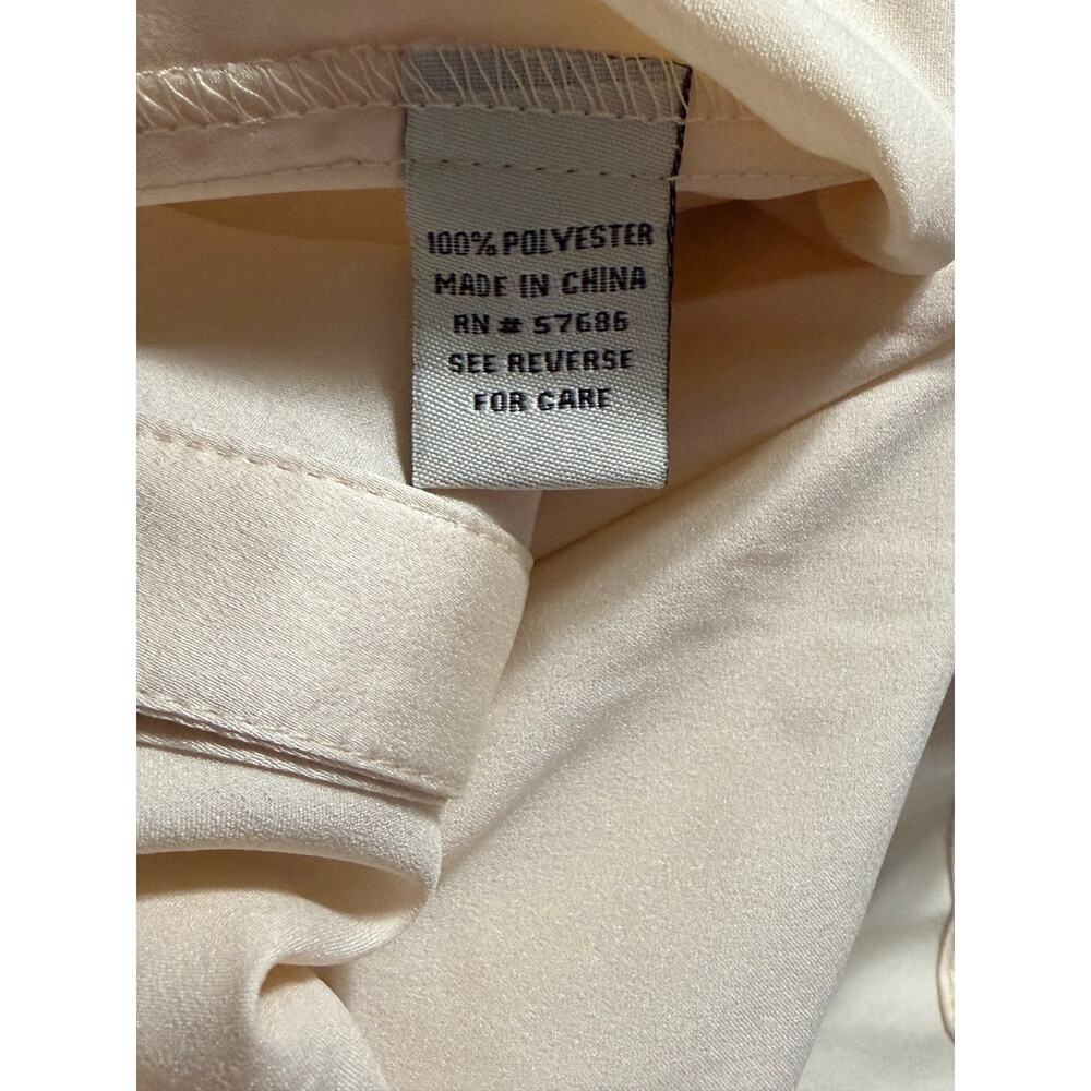 Miss Selfie Cream Ruched Satin Blouse X-Large (XL) Button-Front Long Sleeve NWT - Picture 3 of 4